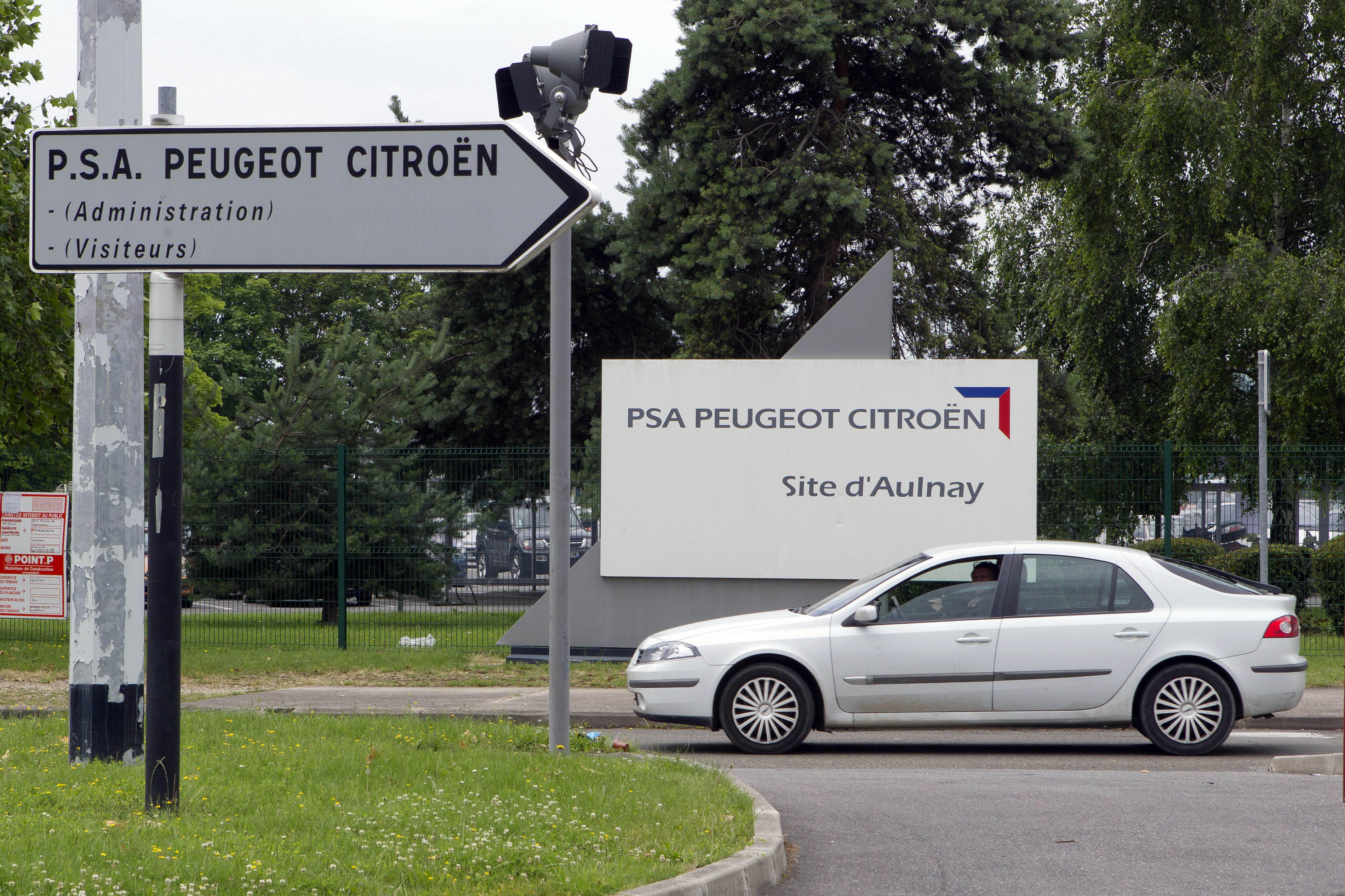 PSA/Peugeot-Citroen: Δραστικές περικοπές 8.000 και πλέον θέσεων εργασίας